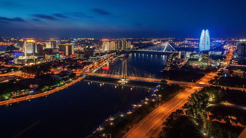 如何转变传统企业的跨境电子商务应从以下几个方面入手